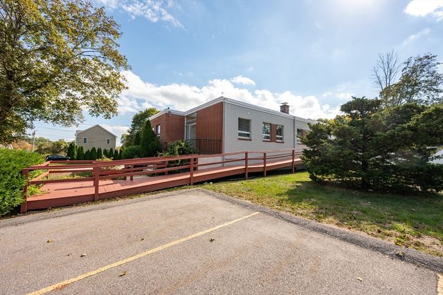 299 Chestnut St, North Attleboro, MA 02760