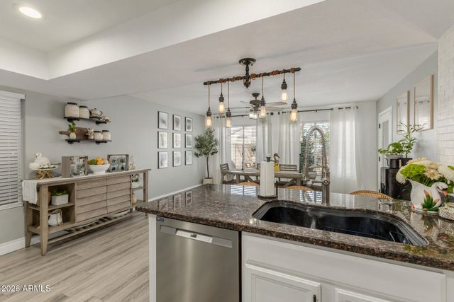 124 W MOHAWK Drive, Phoenix, AZ 85027