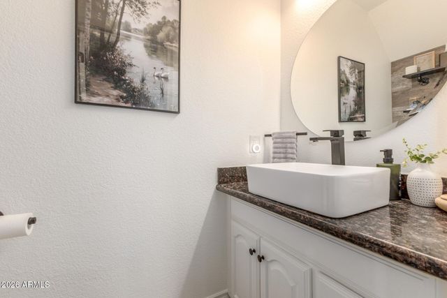 124 W MOHAWK Drive, Phoenix, AZ 85027