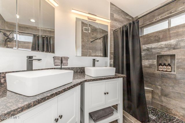 124 W MOHAWK Drive, Phoenix, AZ 85027