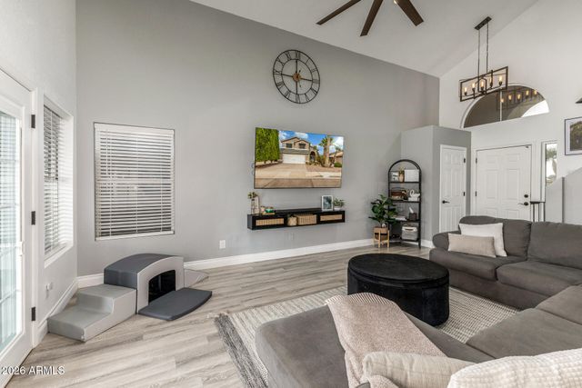 124 W MOHAWK Drive, Phoenix, AZ 85027