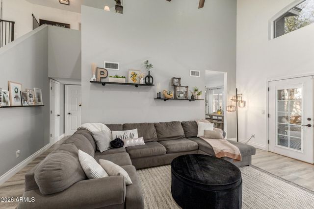 124 W MOHAWK Drive, Phoenix, AZ 85027