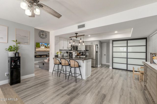 124 W MOHAWK Drive, Phoenix, AZ 85027