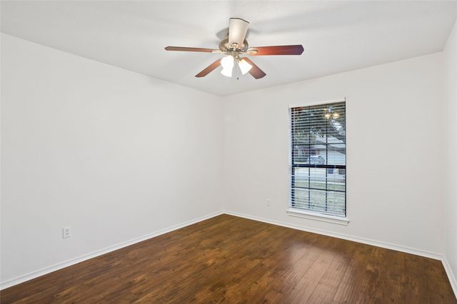 2705 Parkview Drive, Corinth, TX 76210