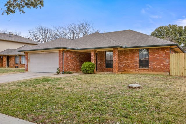 2705 Parkview Drive, Corinth, TX 76210