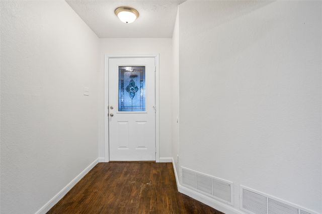 2705 Parkview Drive, Corinth, TX 76210