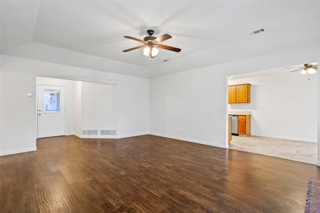 2705 Parkview Drive, Corinth, TX 76210