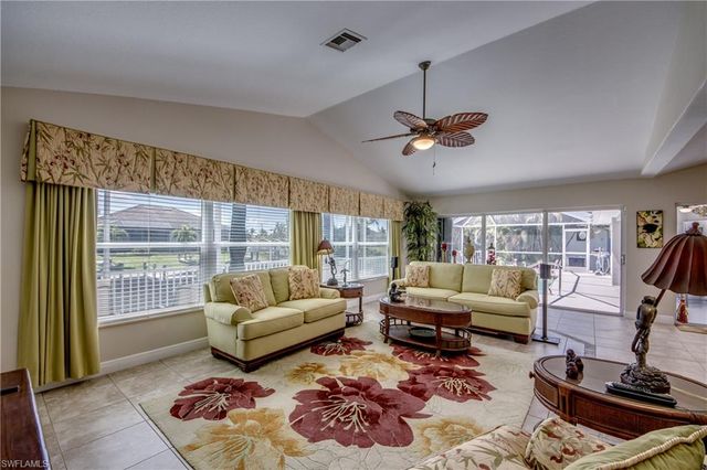 2008 SW 28th LN, Cape Coral, FL 33914