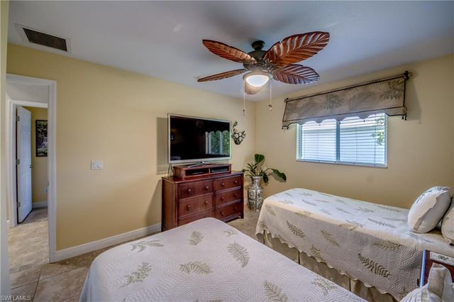 2008 SW 28th LN, Cape Coral, FL 33914