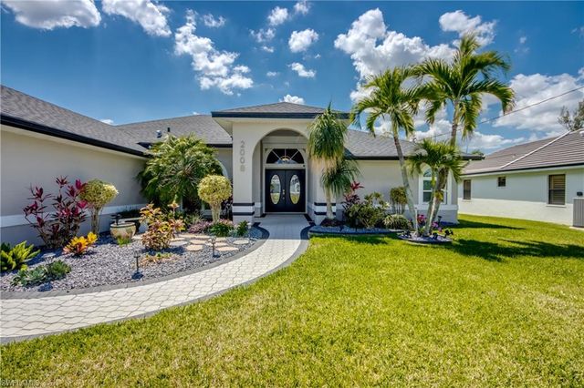 2008 SW 28th LN, Cape Coral, FL 33914