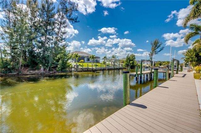 2008 SW 28th LN, Cape Coral, FL 33914