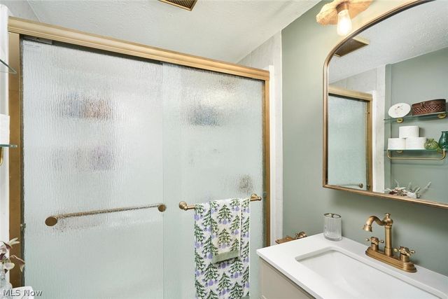 3305 Klages Boulevard, Tallmadge, OH 44278