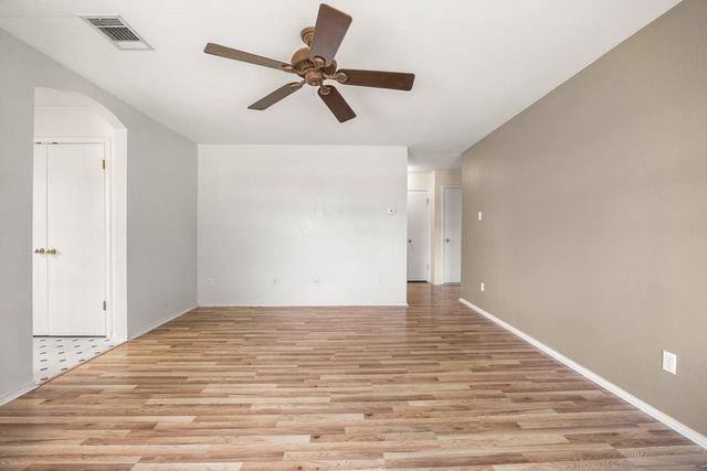 359 Spring Branch LOOP, Kyle, TX 78640