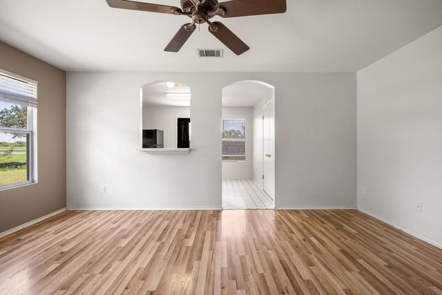 359 Spring Branch LOOP, Kyle, TX 78640