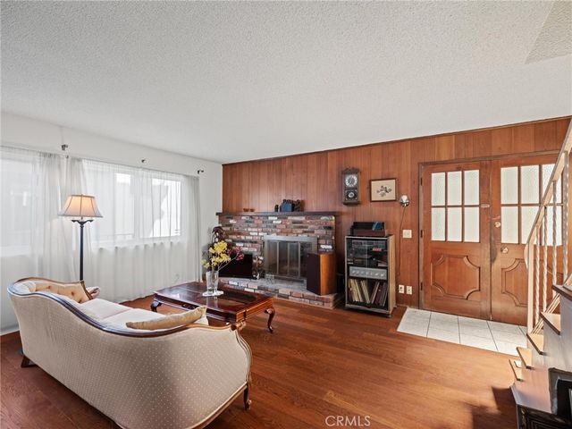 1205 11th Street, Hermosa Beach, CA 90254