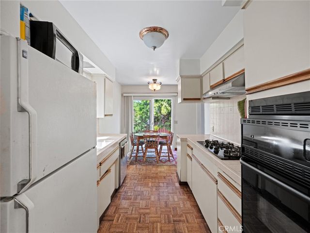 1205 11th Street, Hermosa Beach, CA 90254