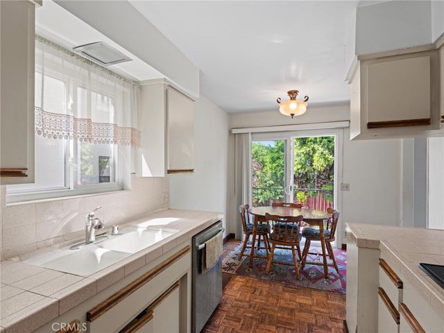 1205 11th Street, Hermosa Beach, CA 90254