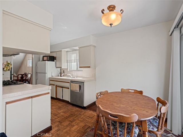1205 11th Street, Hermosa Beach, CA 90254