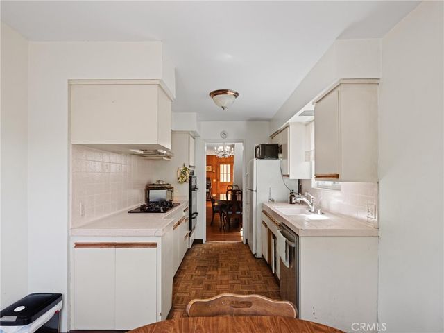1205 11th Street, Hermosa Beach, CA 90254
