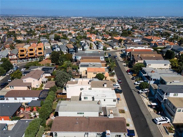 1205 11th Street, Hermosa Beach, CA 90254