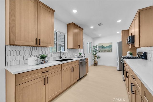 2849 W Polk Avenue, Anaheim, CA 92801