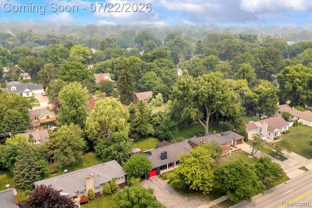 1591 E Maple Road, Birmingham, MI 48009