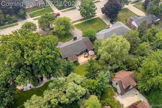 1591 E Maple Road, Birmingham, MI 48009