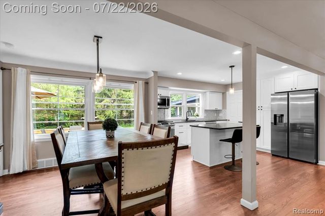 1591 E Maple Road, Birmingham, MI 48009