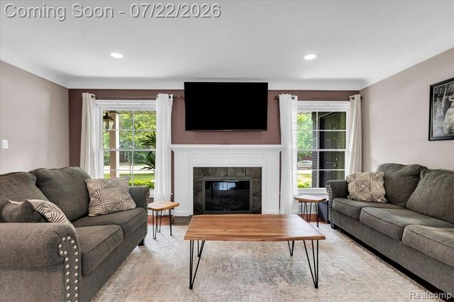 1591 E Maple Road, Birmingham, MI 48009