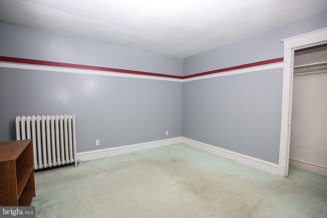 320 W NEW YORK ST, Shenandoah, PA 17976