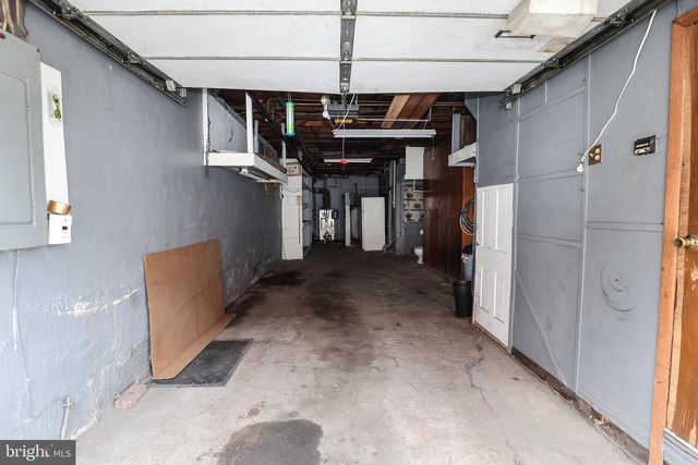 320 W NEW YORK ST, Shenandoah, PA 17976