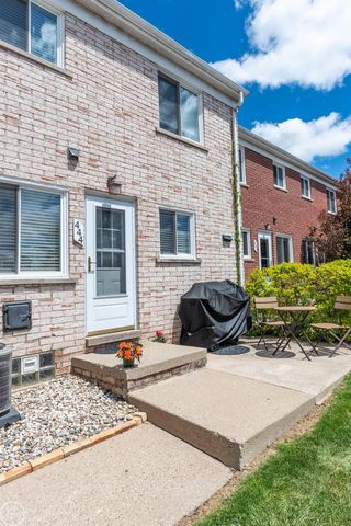 444 Miller Avenue, Rochester, MI 48307