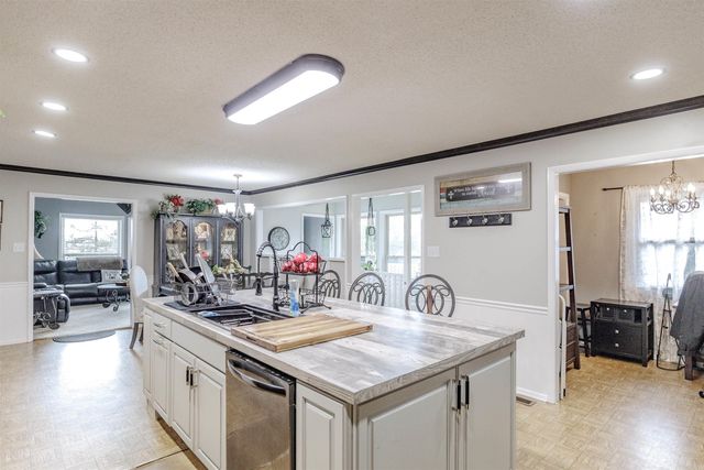 1717 N Fourche Avenue, Perryville, AR 72126