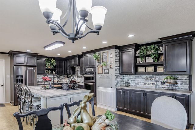 1717 N Fourche Avenue, Perryville, AR 72126