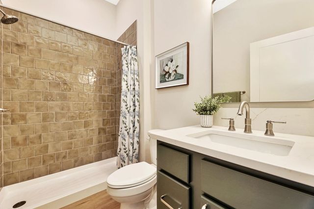 2106 W Harborlight St, Wichita, KS 67204