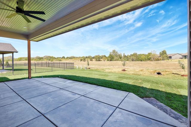 2106 W Harborlight St, Wichita, KS 67204