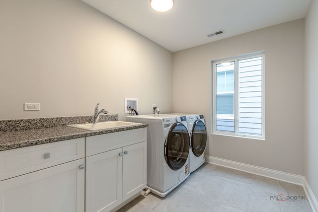 113 Roman Lane, Hawthorn Woods, IL 60047