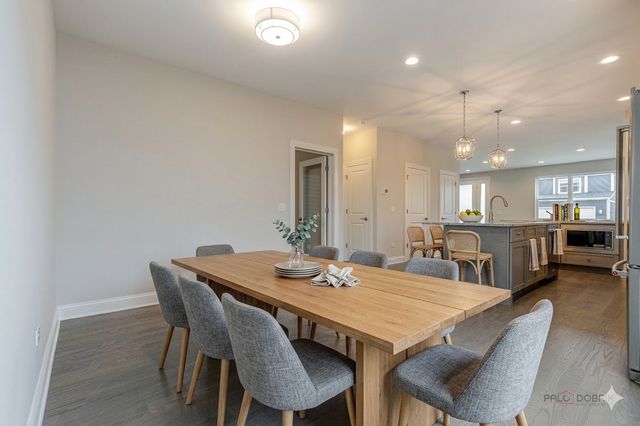 113 Roman Lane, Hawthorn Woods, IL 60047