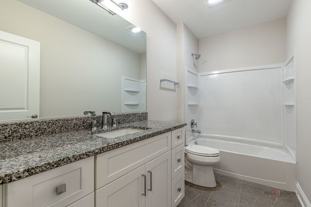 113 Roman Lane, Hawthorn Woods, IL 60047