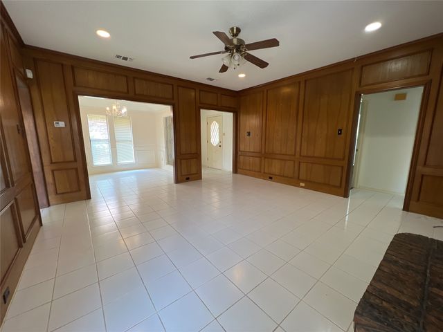 1519 Shonka Drive, Carrollton, TX 75007