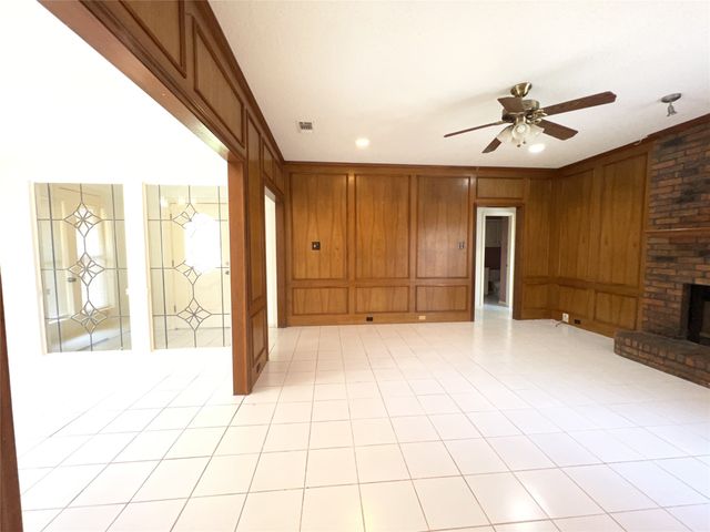 1519 Shonka Drive, Carrollton, TX 75007