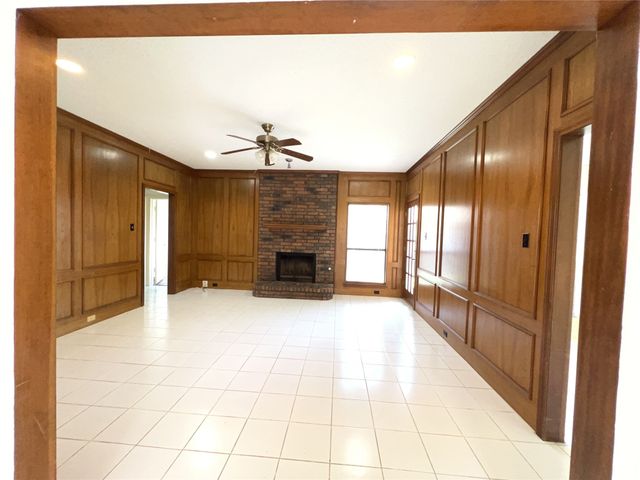 1519 Shonka Drive, Carrollton, TX 75007