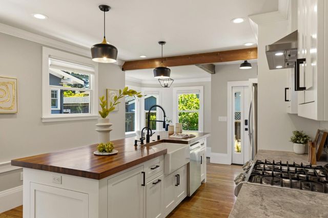 107 Grand Boulevard, San Mateo, CA 94401