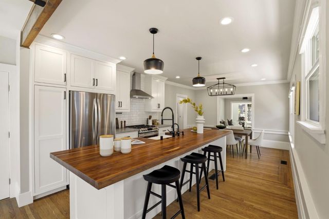 107 Grand Boulevard, San Mateo, CA 94401