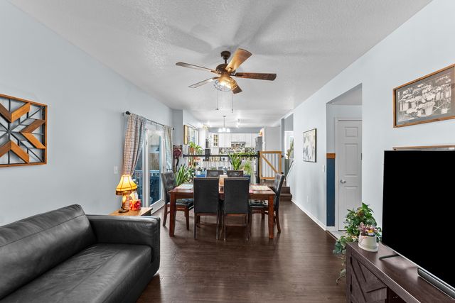 311 8th Avenue, Hampton, IL 61256