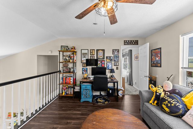 311 8th Avenue, Hampton, IL 61256