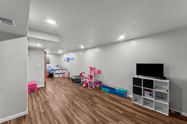311 8th Avenue, Hampton, IL 61256