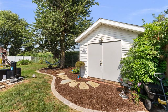 311 8th Avenue, Hampton, IL 61256
