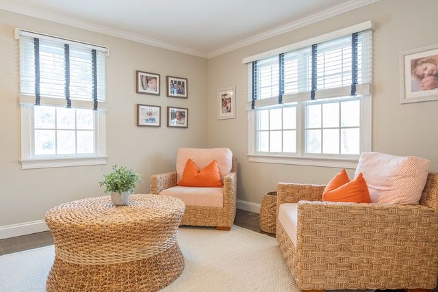 10 Abbey Gate Rd, Barnstable, MA 02635