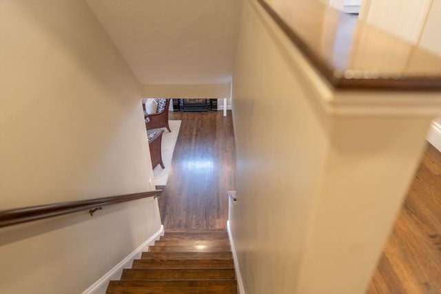 10 Abbey Gate Rd, Barnstable, MA 02635